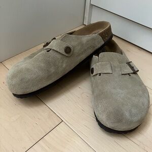 Birkenstock Women’s Suede Clogs - Tan Sz 38 Med Width